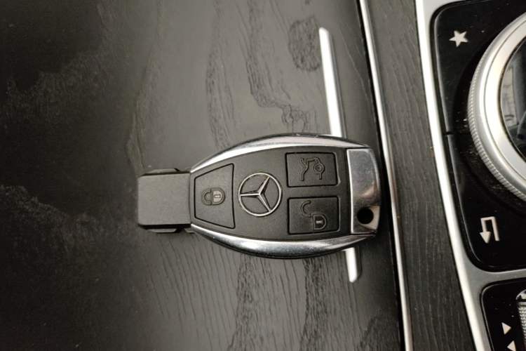 Used Mercedes-Benz C-Class 2017 Restyled C 180 L Fashion Edition Sport Version Vehicle Key