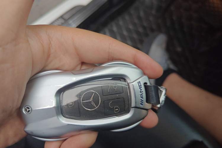 Used Mercedes-Benz C-Class 2017 Facelift C 200 L Sport Edition Vehicle Key