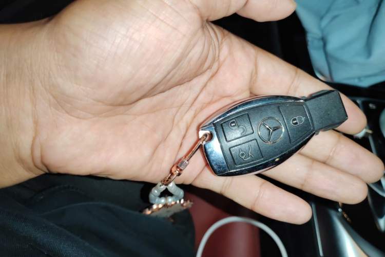 Used Mercedes-Benz C-Class 2017 Restyled C 200 Sport Edition Vehicle Key