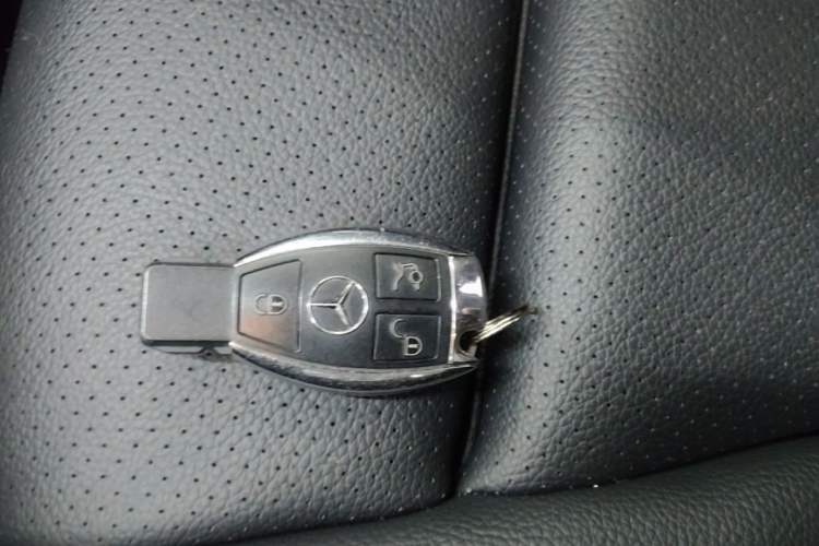 Used Mercedes-Benz C-Class 2017 C 200 L Sport Edition Vehicle Key