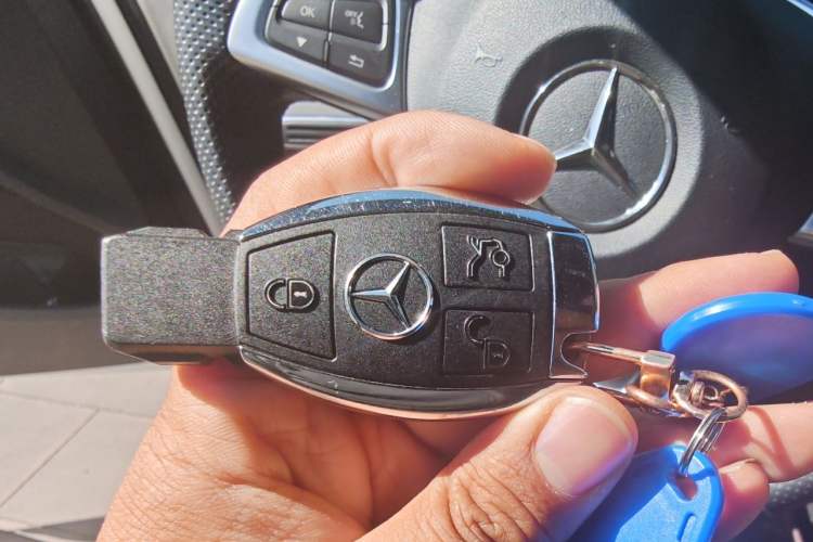 Used Mercedes-Benz C-Class 2017 Restyled C 200 Sport Edition Vehicle Key