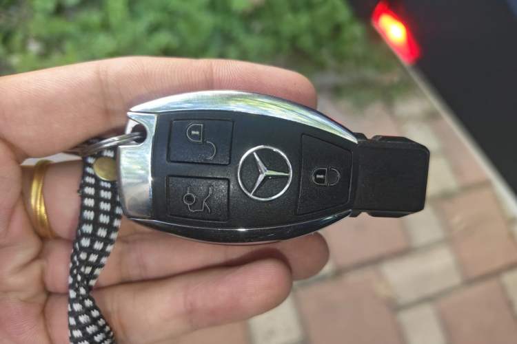 Used Mercedes-Benz C-Class 2017 Restyled C 200 Sport Edition Vehicle Key