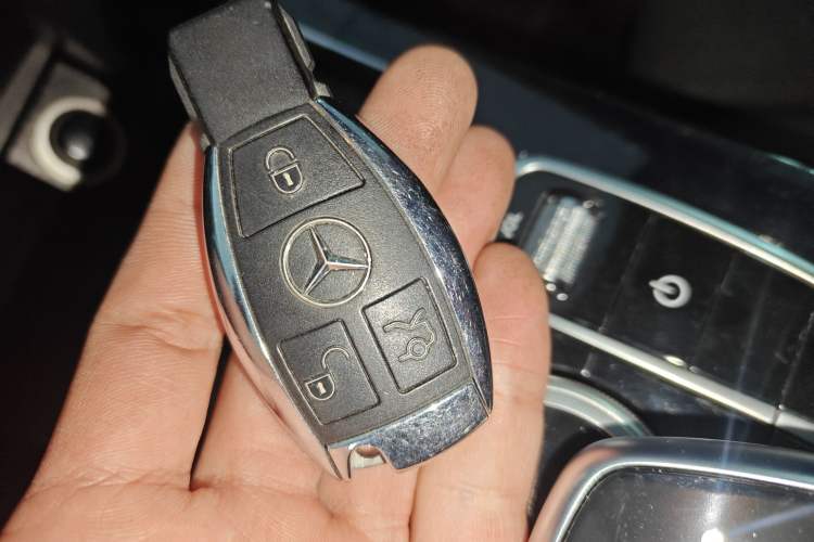 Used Mercedes-Benz C-Class 2017 C 200 Sport Edition Vehicle Key