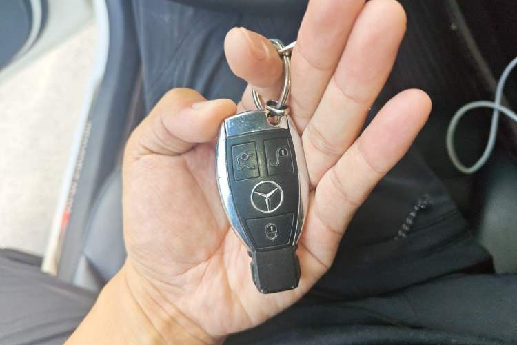 Used Mercedes-Benz C-Class 2017 Facelift C 200 L Sport Edition Vehicle Key