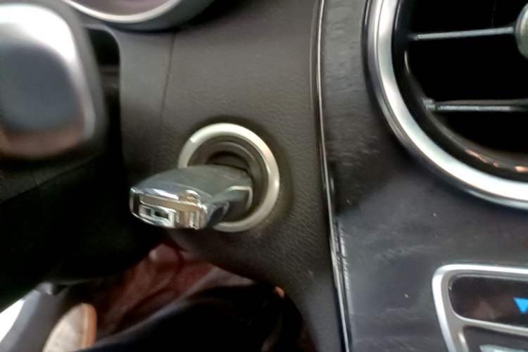 Used Mercedes-Benz C-Class 2017 C 180 L Sport Edition Vehicle Key