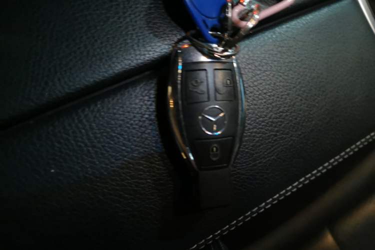 Used Mercedes-Benz C-Class 2017 Facelift C 200 L Sport Edition Vehicle Key