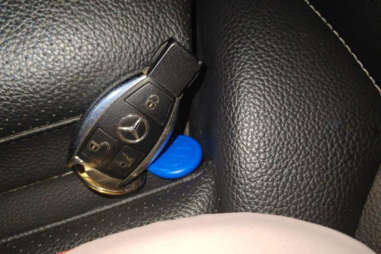 Used Mercedes-Benz C-Class 2017 C 200 L Sport Edition Vehicle Key