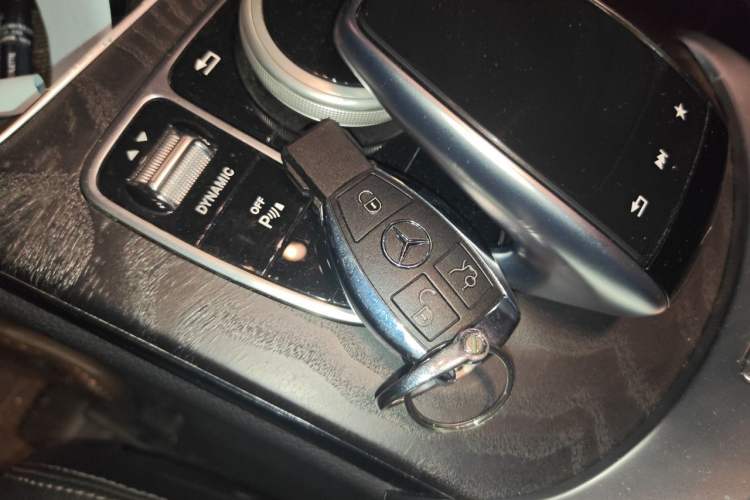 Used Mercedes-Benz C-Class 2017 C 200 L Sport Edition Vehicle Key
