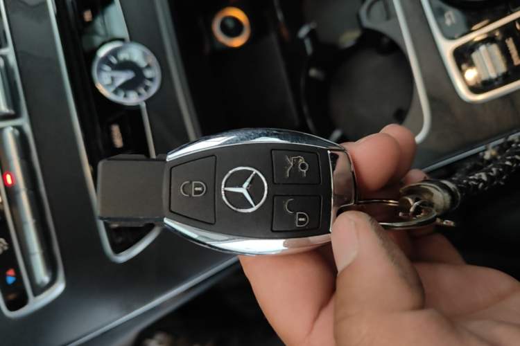 Used Mercedes-Benz C-Class 2017 C 180 L Sport Edition Vehicle Key