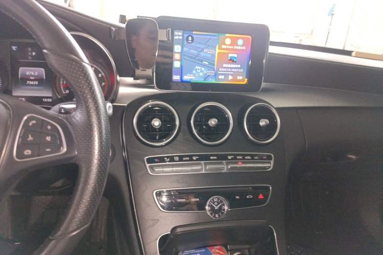 Used Mercedes-Benz C-Class 2018 C 180 L Fashion Edition Sport Version Audio And AC Panel