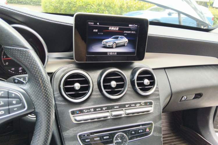 Used Mercedes-Benz C-Class 2018 C 180 L Fashion Edition Sport Version Audio And AC Panel