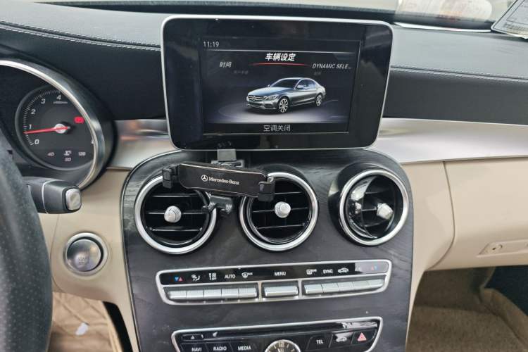 Used Mercedes-Benz C-Class 2018 C 200 L 4MATIC Sport Edition Audio And AC Panel