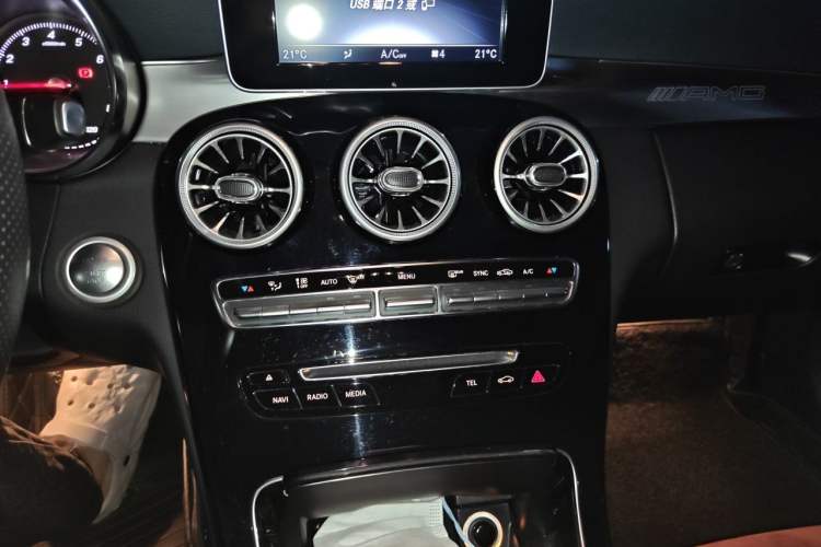 Used Mercedes-Benz C-Class 2018 C 200 Sport Edition Audio And AC Panel