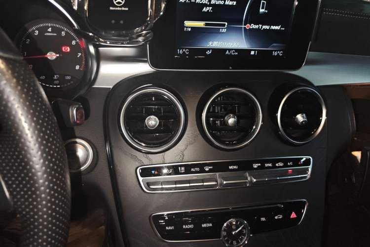Used Mercedes-Benz C-Class 2018 C 200 L Sport Edition Audio And AC Panel