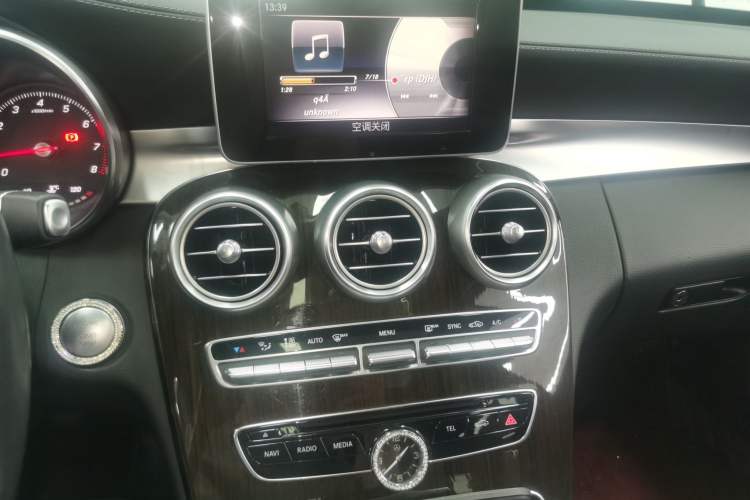 Used Mercedes-Benz C-Class 2018 C 200 L Audio And AC Panel