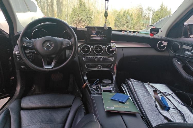 Used Mercedes-Benz C-Class 2018 C 200 L Sport Edition Center Console