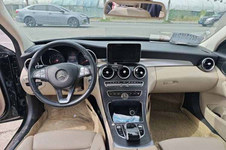 Used Mercedes-Benz C-Class 2018 C 200 L 4MATIC Sport Edition Center Console