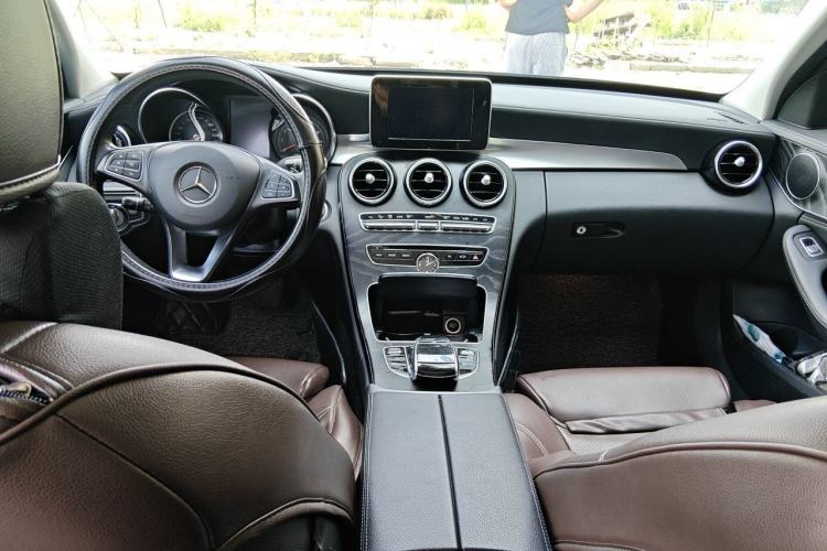Used Mercedes-Benz C-Class 2018 C 200 L Sport Edition Center Console