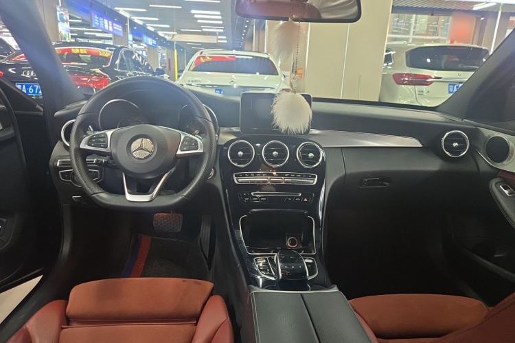 Used Mercedes-Benz C-Class 2018 C 200 Sport Edition Center Console