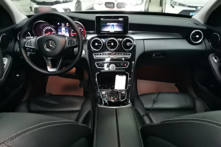 Used Mercedes-Benz C-Class 2018 C 200 L Sport Edition Center Console