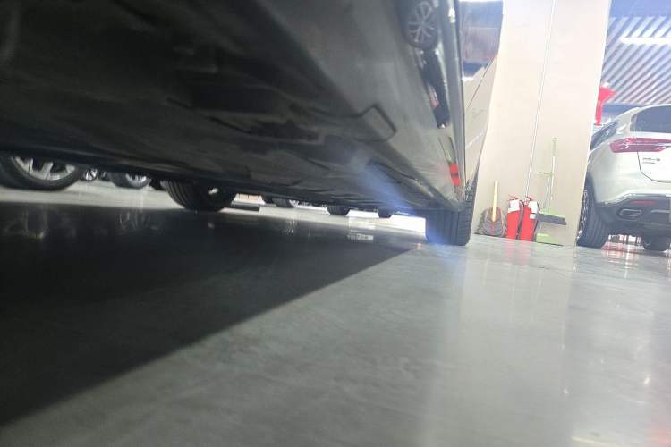 Used Mercedes-Benz C-Class 2018 C 200 Sport Edition Chassis Rear Right