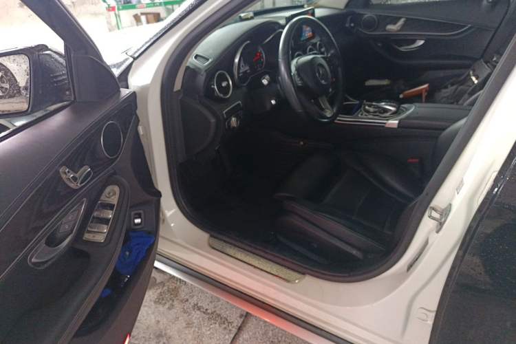 Used Mercedes-Benz C-Class 2018 C 180 L Fashion Edition Sport Version Driver Seat