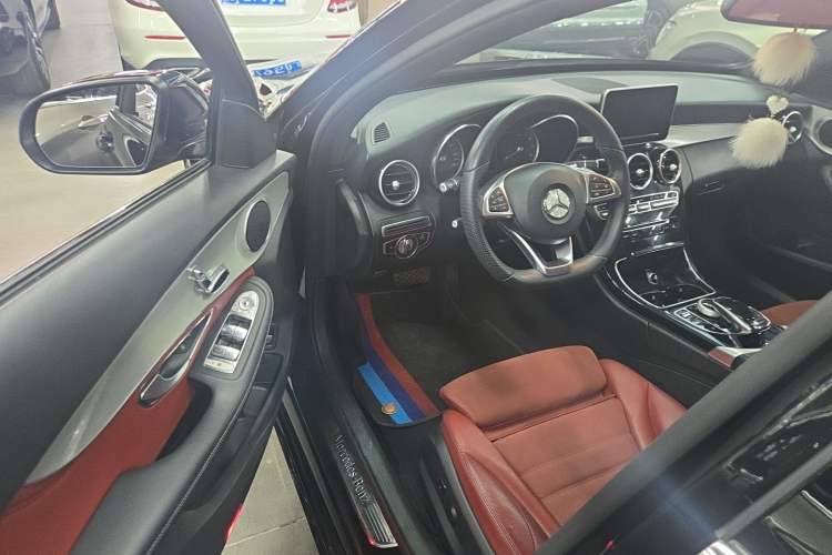 Used Mercedes-Benz C-Class 2018 C 200 Sport Edition Driver Seat