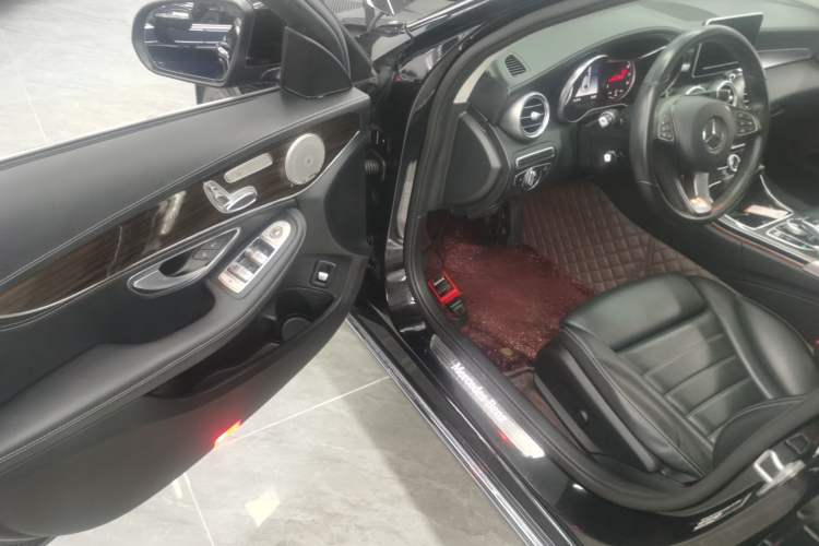 Used Mercedes-Benz C-Class 2018 C 200 L Driver Seat
