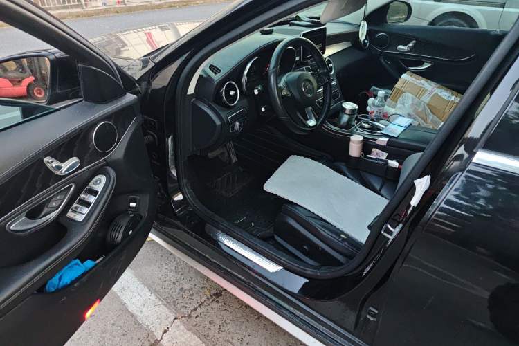 Used Mercedes-Benz C-Class 2018 C 180 L Fashion Edition Sport Version Driver Seat