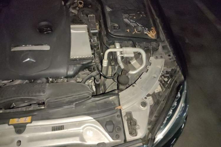 Used Mercedes-Benz C-Class 2018 C 200 L Engine Bay Left