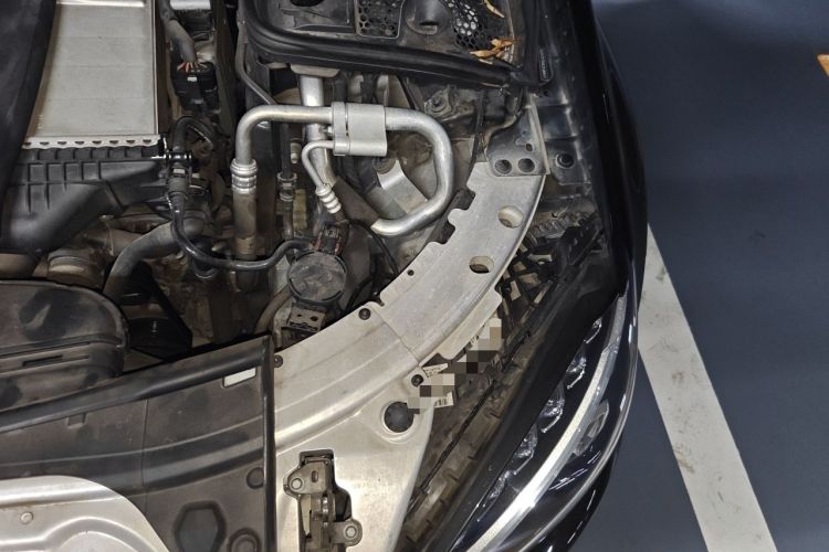 Used Mercedes-Benz C-Class 2018 C 200 Sport Edition Engine Bay Left