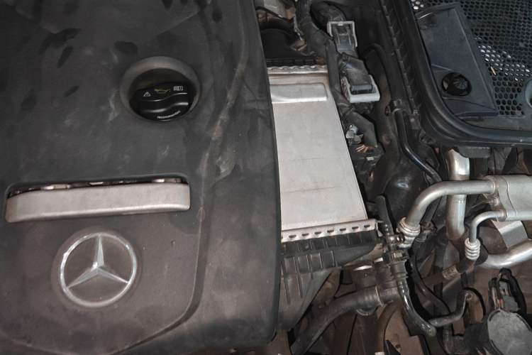Used Mercedes-Benz C-Class 2018 C 200 L Sport Edition Engine Bay Left