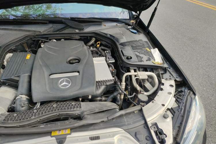 Used Mercedes-Benz C-Class 2018 C 200 L Engine Bay Left