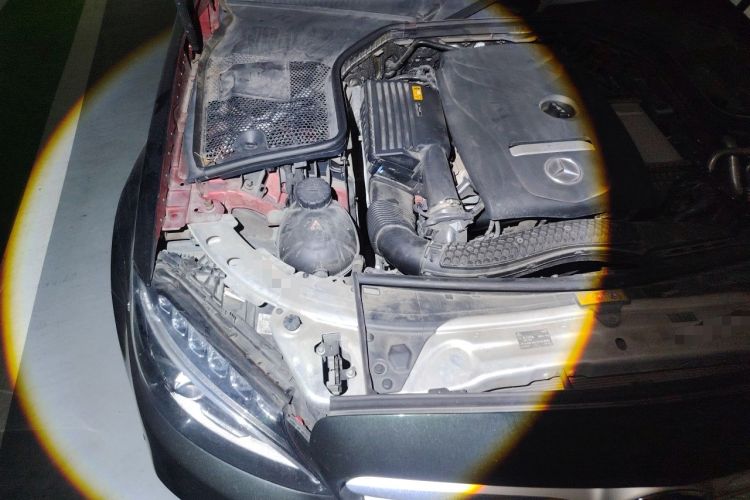 Used Mercedes-Benz C-Class 2018 C 180 L Fashion Edition Sport Version Engine Bay Right
