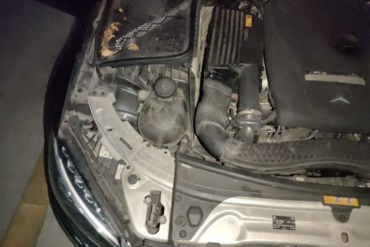 Used Mercedes-Benz C-Class 2018 C 200 L Engine Bay Right