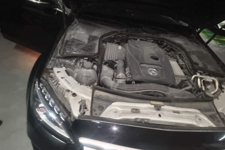 Used Mercedes-Benz C-Class 2018 C 200 L Sport Edition Engine Bay Right