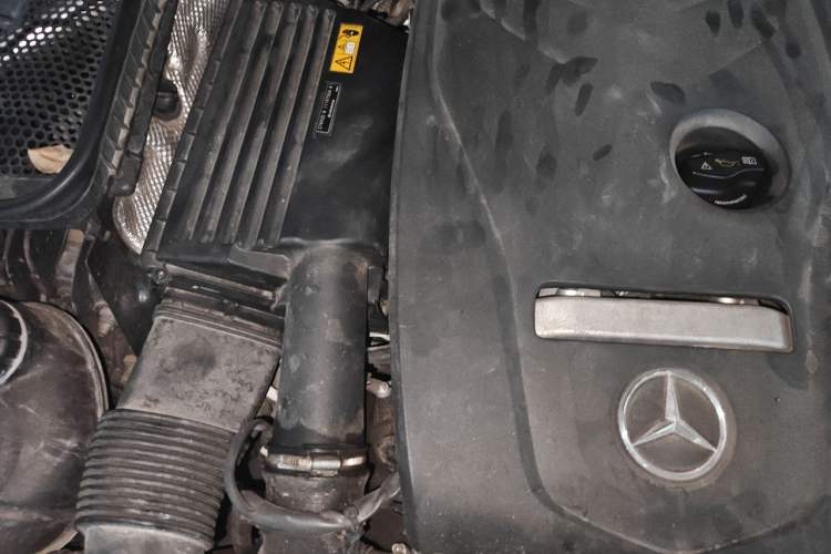 Used Mercedes-Benz C-Class 2018 C 200 L Sport Edition Engine Bay Right