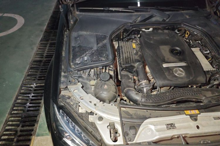 Used Mercedes-Benz C-Class 2018 C 200 L Sport Edition Engine Bay Right