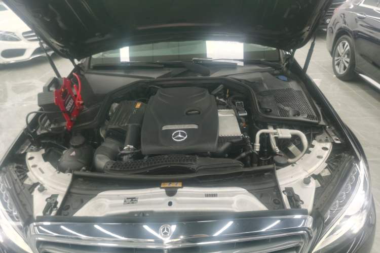 Used Mercedes-Benz C-Class 2018 C 200 L Engine Bay