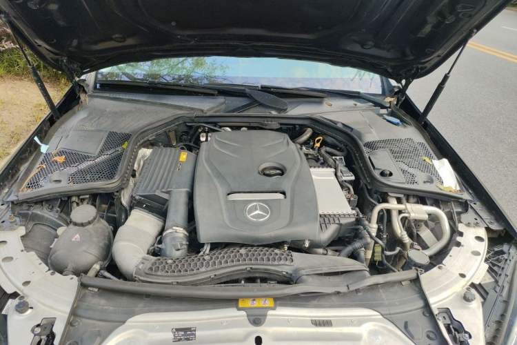 Used Mercedes-Benz C-Class 2018 C 200 L Engine Bay