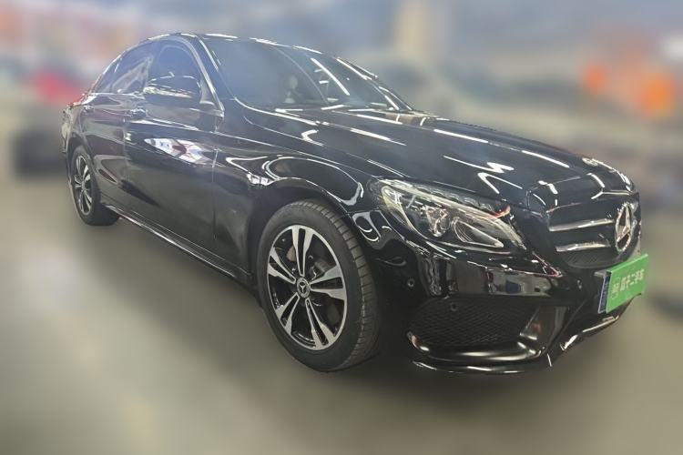 Used Mercedes-Benz C-Class 2018 C 200 Sport Edition Front Right 45 Deg