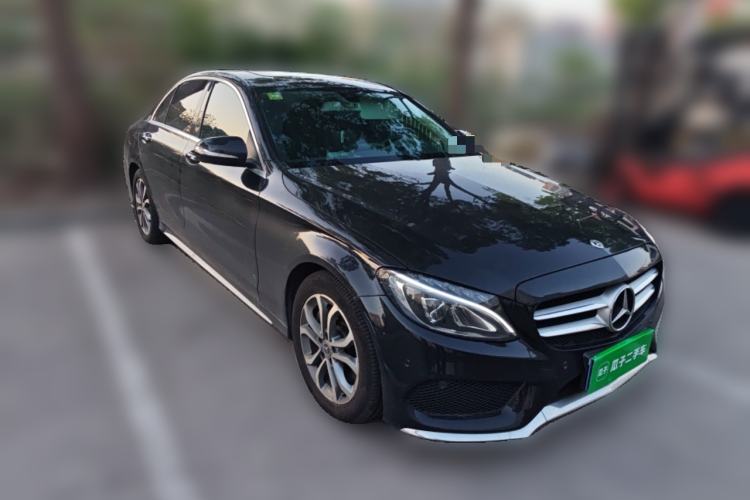 Used Mercedes-Benz C-Class 2018 C 180 L Fashion Edition Sport Version Front Right 45 Deg