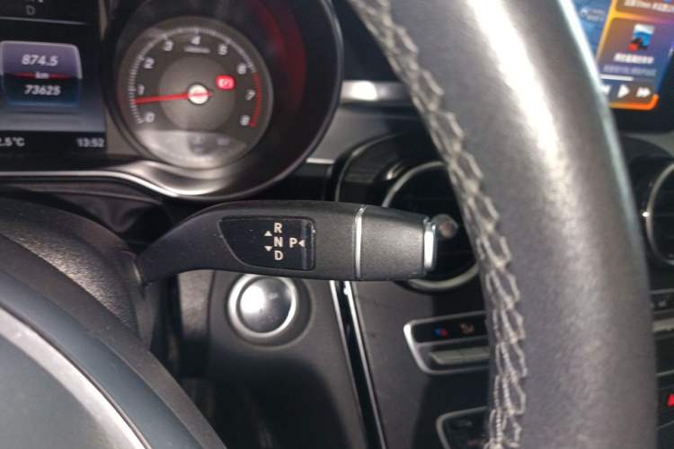 Used Mercedes-Benz C-Class 2018 C 180 L Fashion Edition Sport Version Gear Lever