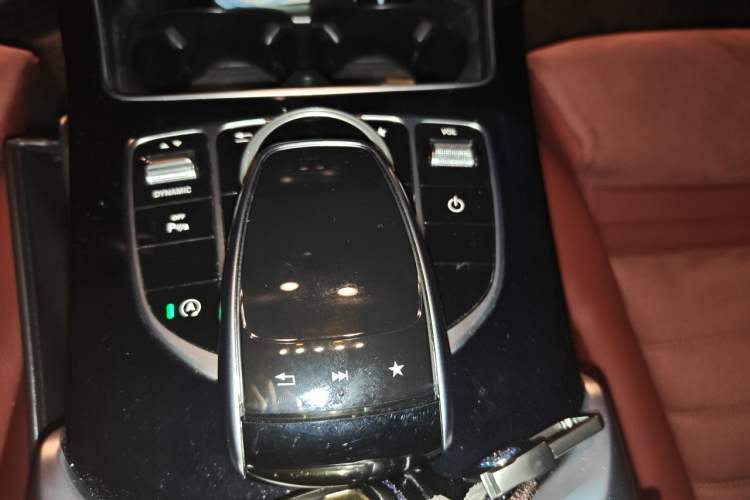 Used Mercedes-Benz C-Class 2018 C 200 Sport Edition Gear Lever