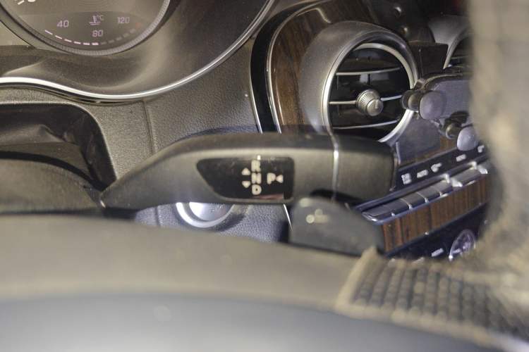 Used Mercedes-Benz C-Class 2018 C 180 L Fashion Model Gear Lever