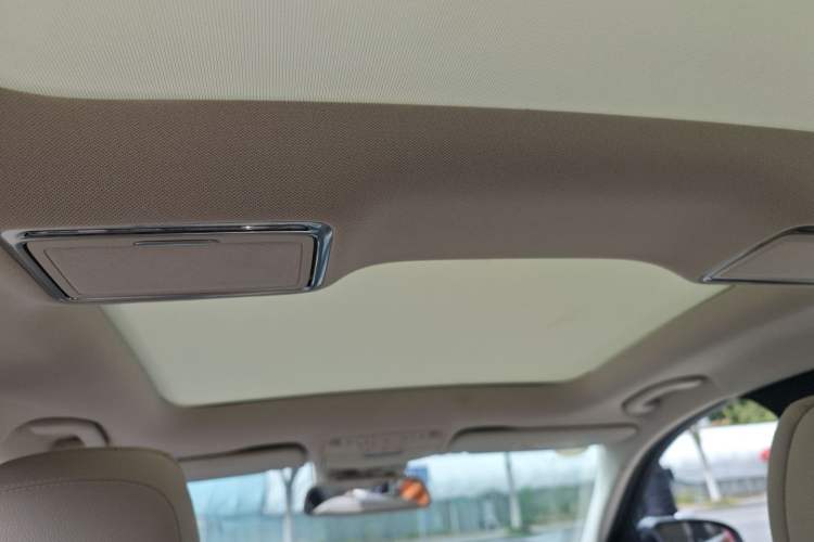 Used Mercedes-Benz C-Class 2018 C 200 L 4MATIC Sport Edition Headliner