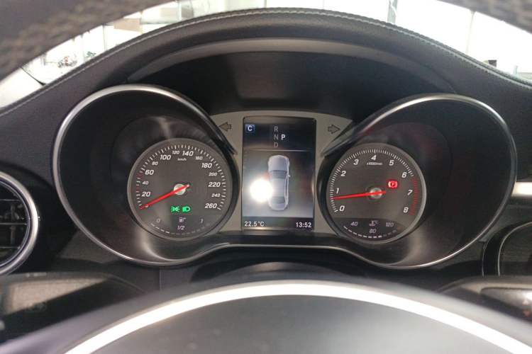 Used Mercedes-Benz C-Class 2018 C 180 L Fashion Edition Sport Version Instrument Cluster