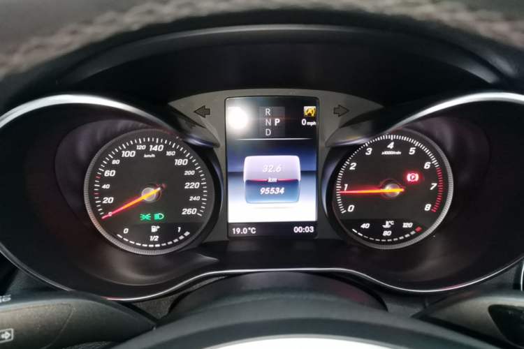 Used Mercedes-Benz C-Class 2018 C 200 L Sport Edition Instrument Cluster