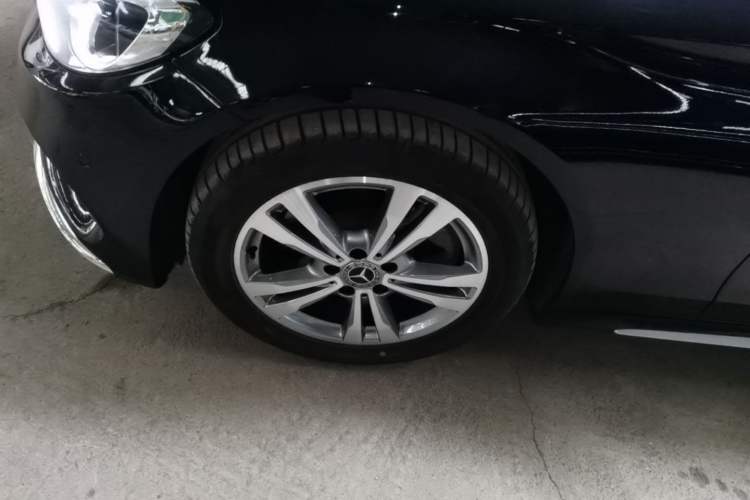 Used Mercedes-Benz C-Class 2018 C 200 L Sport Edition Left Front Wheel Hub