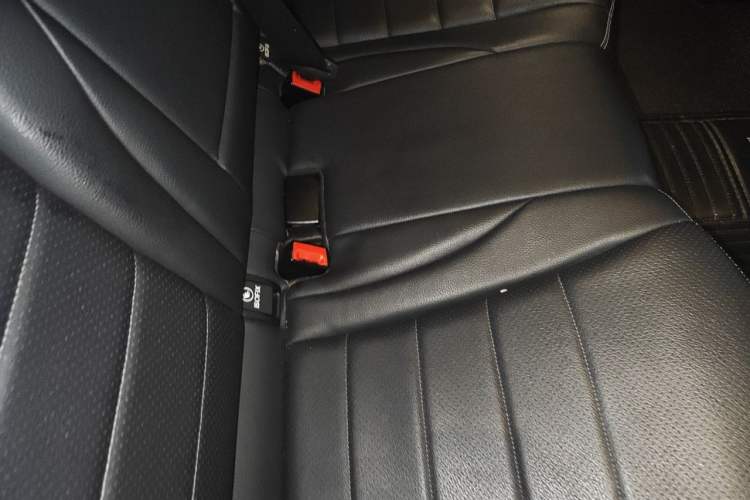Used Mercedes-Benz C-Class 2018 C 200 L Sport Edition Left Rear Seat